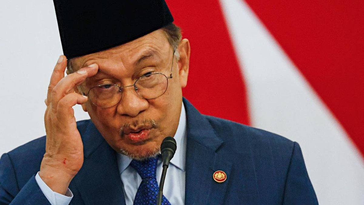 PM Malaysia Anwar Ibrahim Digoyang, Ramai Kader Partai "Membelot"