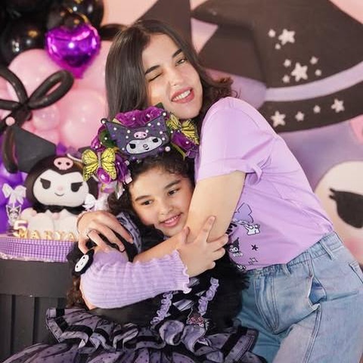 <p>Tasya pun tak lupa mengungkapkan isi hatinya di hari ulang tahun putri tercintanya. "<em>Happiest birthday my queen</em> cintanya mama yang sudah makin dewasa makin cantik makin model era (emotikon tersenyum)<em> i love you so much</em> sayangnya mama. Allah selalu lindungi kamu ya sayang, kamu disayang banyak orang," tulis Tasya Farasya. (Foto: dok. Instagram @tasyafarasya)</p>