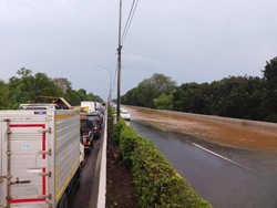 Video: Tol Jakarta-Tangerang Terendam Banjir Imbas Luapan Kali Sabi