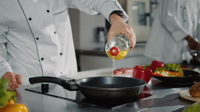 img-title 4 Alternatif Sehat Pengganti Minyak Goreng Ultra Proses, Makanan Tetap Enak & Bergizi