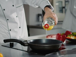 4 Alternatif Sehat Pengganti Minyak Goreng Ultra Proses, Makanan Tetap Enak & Bergizi
