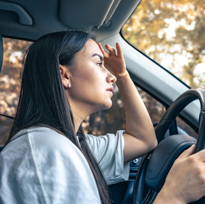 Terjebak macet di jalan memang melelahkan sekaligus menyebalkan. Namun ternyata, orang yang benar-benar cerdas tidak mengeluh meskipun terjebak macet.

Hal tersebut karena mereka memahami bahwa kemacetan adalah bagian tak terhindarkan dari kehidupan modern.