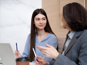 3 Kalimat yang Diam-Diam Menunjukkan Kamu Minder Soal Kecerdasanmu
