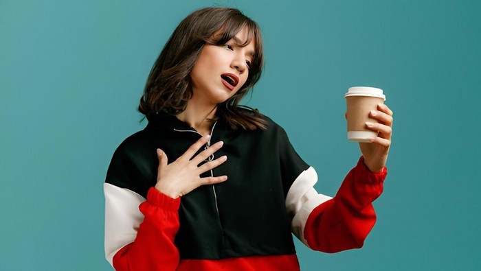 6 Minuman 'Enak' yang Bikin Kulit Tampak Menua dan Kusam, Menurut Ahli Gizi Harvard