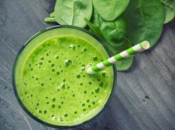 Minum Jus Bayam di Pagi Hari, Rasakan Manfaat Sehat Ini