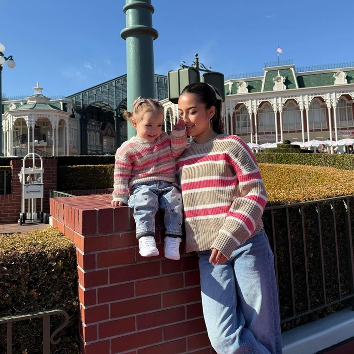 <p>Anak Jennifer Coppen dan Dali Wassink, Kamari Sky Wassink selalu sukses mencuri perhatian publik sejak awal kehadirannya. Kamari lahir pada 28 Agustus 2023 di Denpasar, Bali. (Foto: dok. Instagram @jennifercoppenreal20)</p>
