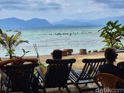 Sukabumi Punya Surga Surfing Baru, Dulunya Ternyata Sarang Ular!