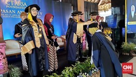 Pelepasan Siswa SMA Unggulan CT Arsa Sukoharjo, Jawa Tengah, Sabtu, 28 Juni 2025. (CNN Indonesia/Rosyid)