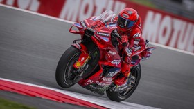 Dagu Dijahit, Marquez Keluhkan Batu Gravel MotoGP Belanda