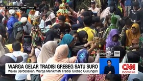VIDEO: Warga Gelar Tradisi Grebeg Satu Suro di Lumajang