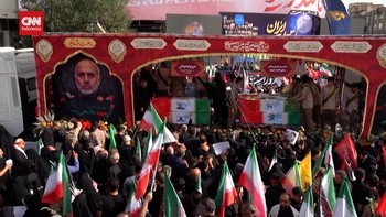 VIDEO: Iran Gelar Pemakaman Kenegaraan untuk Korban Serangan Israel