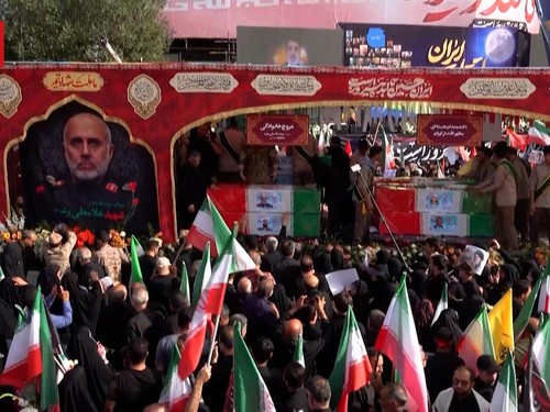 VIDEO: Iran Gelar Pemakaman Kenegaraan untuk Korban Serangan Israel