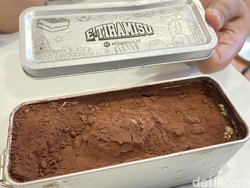 Cobain Tiramisu Kaleng di Blok M, Pesannya Lewat Mesin Otomatis!