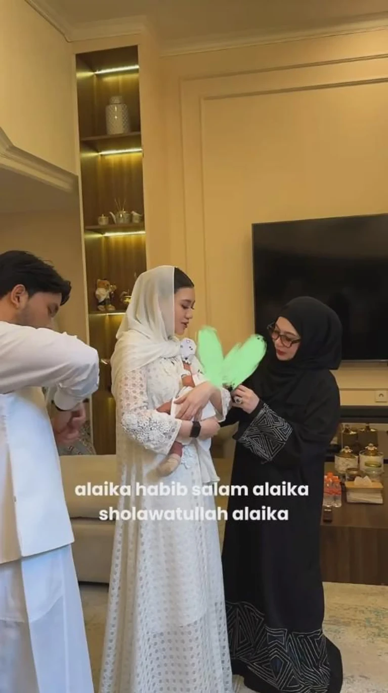 Akikah Arash Anak Thariq Halilintar dan Aaliyah Massaid Akikah Arash Anak Thariq Halilintar dan Aaliyah Massaid