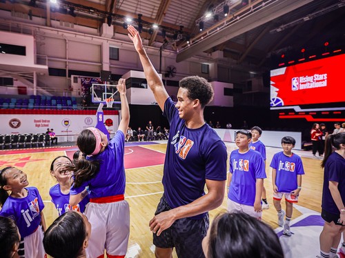 Sabonis Beri Coaching Clinic di Junior NBA Clinic Singapura