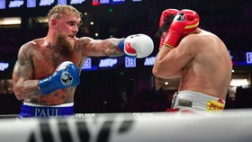 Setelah Gebuk Tyson, Jake Paul Sukses Bungkam Chavez