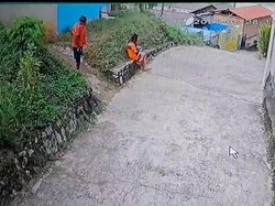 Perlawanan Gadis ABG Saat Hendak Diperkosa-Dianiaya Pemuda di Pinggir Jalan