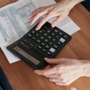 Agar Tidak Stres Soal Uang, Ini 5 Mindset Finansial Usia 20-an yang Wajib Diterapkan