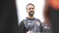 Kata Pelatih Persija soal Rumor Thom Haye & Jordi Amat Gabung Timnya