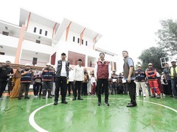Seskab-Mensos Cek Langsung Kesiapan Sekolah Rakyat di Sentra Handayani