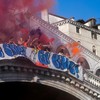 FOTO: Ramai-ramai 'Warlok' Venesia Tolak Pernikahan Bezos-Sanchez