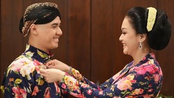 Al Ghazali Salat di Ruang Tamu, Rumah Mewah Maia Estianty Disorot