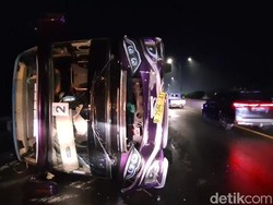 6 Fakta Bus Peziarah Kecelakaan di Tol Cipularang