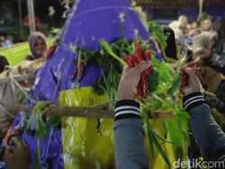 Buk-Buk Bumeh Bulen Sorah, Selamatan Bumi Setiap Suro di Probolinggo