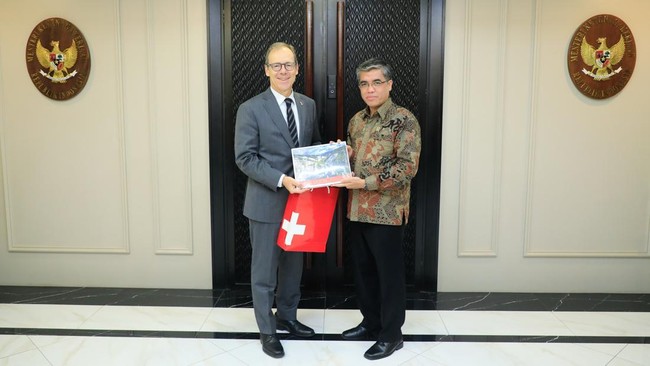 Menteri Ketenagakerjaan Yassierli, menegaskan bahwa Indonesia dan Swiss telah menjalin kemitraan erat melalui sejumlah perjanjian kerja sama strategis.