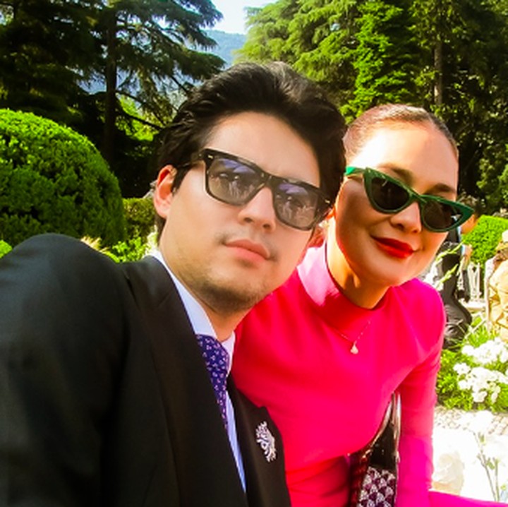 <p>Pasangan Luna Maya dan Maxime Bouttier tampaknya tak pernah lepas dari sorot publik, terlebih lagi setelah keduanya resmi menikah pada 7 Mei 2025. Kini, mereka pun semakin sering memperlihat kemesraan di hadapan publik. (Foto: Instagram@lunamaya)</p>
