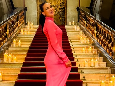 Tak Mau Ketinggalan, Luna Maya Ikut Tren 'Aura Farming' Ala Penari Pacu Jalur