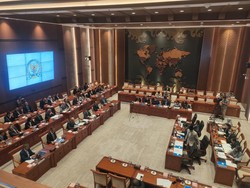 Komisi I DPR Rapat Bareng Menlu Sugiono Bahas Konflik Iran-Israel