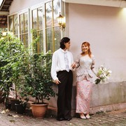 Kebaya Unik Nadin Amizah di Acara Lamarannya dengan Faishal Tanjung