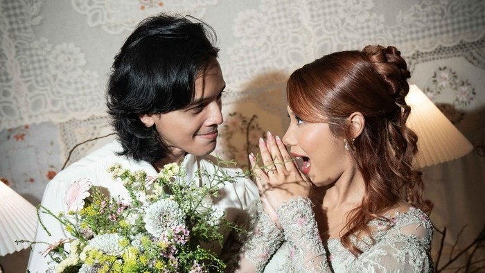 6 Fakta Perjalanan Cinta Nadin Amizah dan Faishal Tanjung yang Baru Resmi Bertunangan