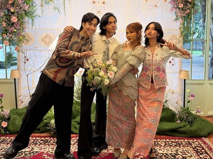 Penyanyi Nadin Amizah dan Faishal Tanjung Lamaran, Dihadiri Sheila Dara & Vidi Aldiano
