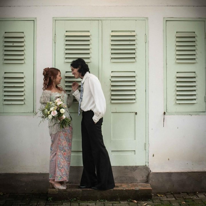 <p>Di unggahan lainnya, Nadin bicara soal kesiapannya untuk melangkah ke jenjang yang lebih serius dengan pria pujaannya. "langkah pertama dari milyaran langkah lain kedepannya," ungkap Nadin. (Foto: Instagram @cakecaine)</p>
