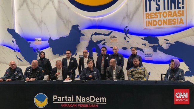 Partai NasDem menolak putusan MK terkait pemisahan skema Pemilu karena dinilai melanggar UUD 1945 serta bersifat inkonstitusional.