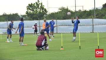 Berita Panas dari Dunia Sport CNN : Jelang Piala Presiden: Persib Mulai Latihan, 7 Pemain Baru Sudah Ikut