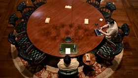 Prabowo Rapat Bareng Rosan Hingga Purbaya di Hambalang Malam Ini