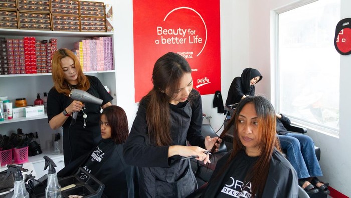 L'Oreal Indonesia Beauty For A Better Life, Berdayakan Lebih dari 6,400 Perempuan Melalui Pelatihan Kecantikan L'Oreal Indonesia Beauty For A Better Life, Berdayakan Lebih dari 6,400 Perempuan Melalui Pelatihan Kecantikan