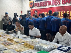 Polisi Bongkar Peredaran Sabu Oplosan Blue Ice di Bandung