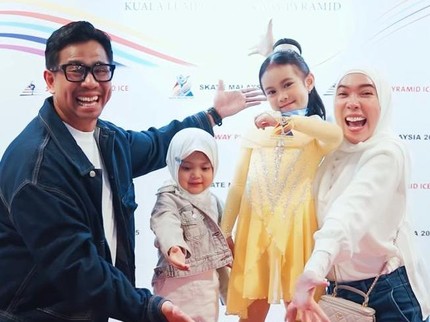 Keren! 5 Potret Sada Anak Fitri Tropica Ikut Lomba Ice Skating di Malaysia, Jadi Princess Belle