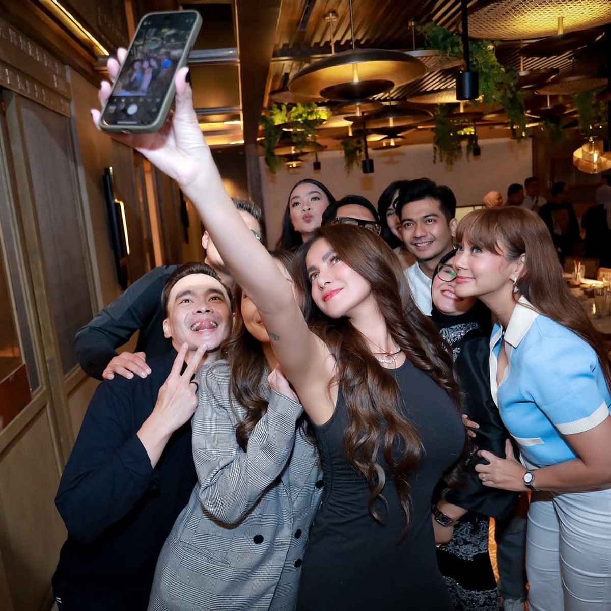 Teuku Ryan dan Olla Ramlan