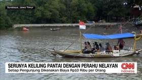 VIDEO: Serunya Keliling Pantai dengan Perahu Nelayan