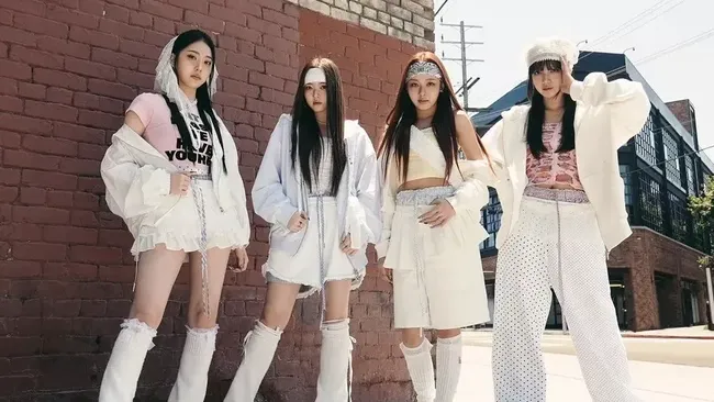 Lirik Lagu Giddy Boy - VVUP