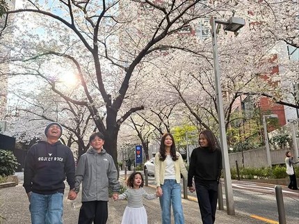Terpopuler: Potret Wendi Cagur dan Keluarga Liburan di Korea Selatan
