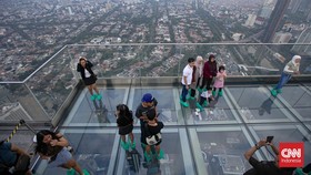 Taman di Langit Jakarta, Sensasi Bermain di Ketinggian 385 Meter