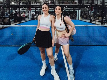 img-title Wulan Guritno & Shaloom Ikut Turnamen Padel, Ini 7 Gaya Kompak Ibu & Anak Goals!