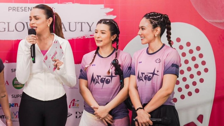 Wulan Guritno dan Shaloom Razade Wulan Guritno dan Shaloom Razade