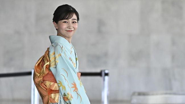 Deretan Bangsawan Dunia Hidup Sederhana, Putri Kiko dari Jepang Naik Pesawat Ekonomi